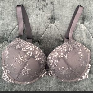 Victoria’s Secret Very Sexy Push Up Bra